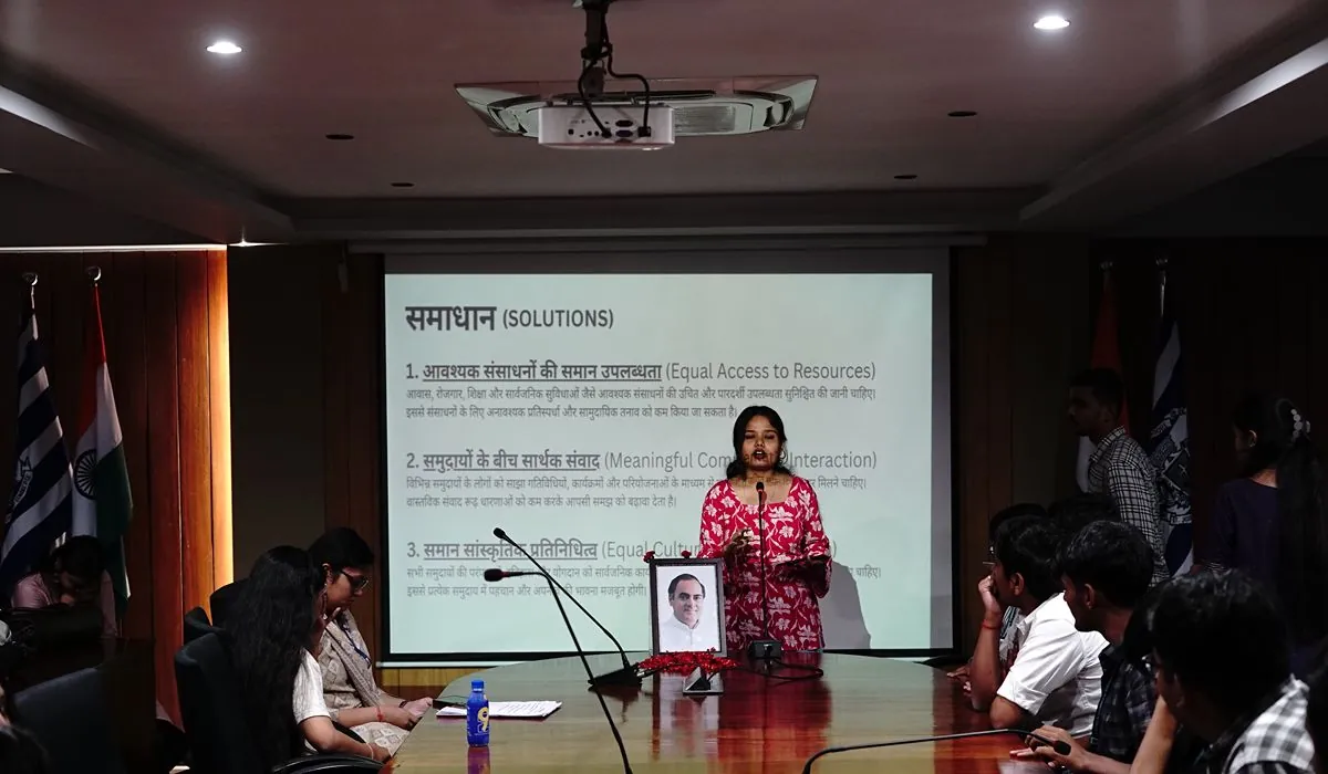Hindi Parishad – photo 3